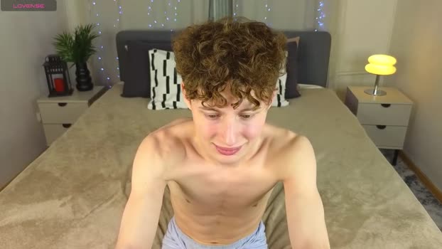 crisp1n cute Webcam SHOW @ Chaturbate 15-02-2026