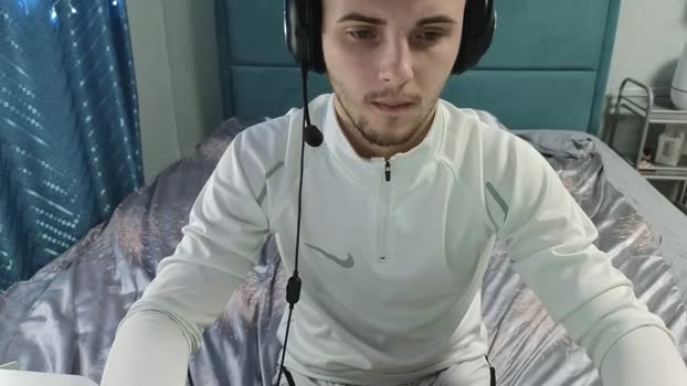 golden_boyyy21 handsome Webcam SHOW @ Chaturbate 15-02-2026