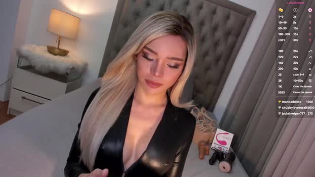 enchatressdixie show Webcam SHOW @ Chaturbate 17-02-2026