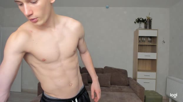 max_foks_ spank Webcam SHOW @ Chaturbate 16-02-2026