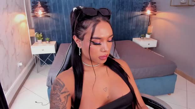 tinaqueen_noa fuckme Webcam SHOW @ Chaturbate 19-02-2026
