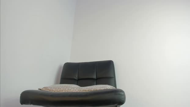 quuen_valery lick Webcam SHOW @ Chaturbate 20-02-2026