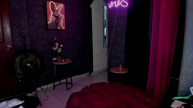 kittyhotts Naked Webcam SHOW @ Chaturbate 24-02-2026
