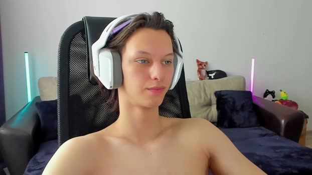 ostin_meoww big Webcam SHOW @ Chaturbate 25-02-2026