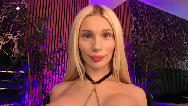 barbiekara blowjob Webcam SHOW @ Chaturbate 25-02-2026