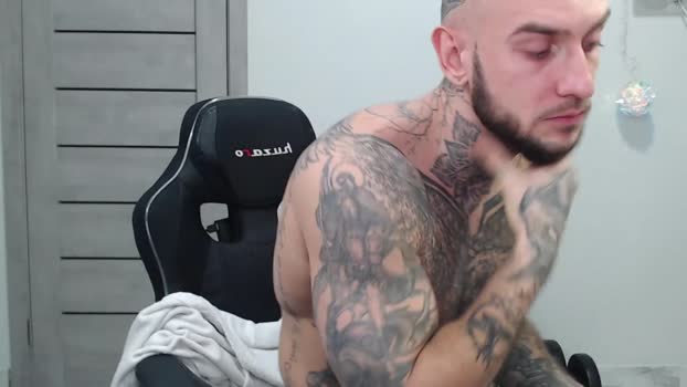 maxi_foxxx gay Webcam SHOW @ Chaturbate 27-02-2026