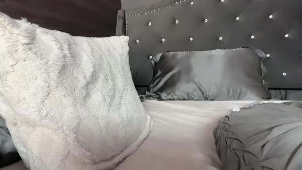 louiseelizabeth Video Webcam SHOW @ Chaturbate 03-03-2026