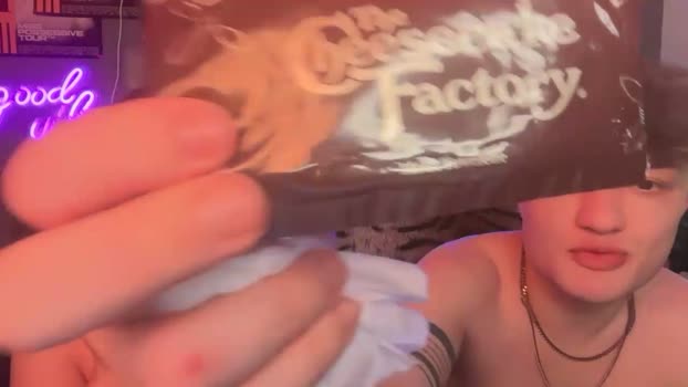 eastinwestin sexykitty Webcam SHOW @ Chaturbate 05-03-2026