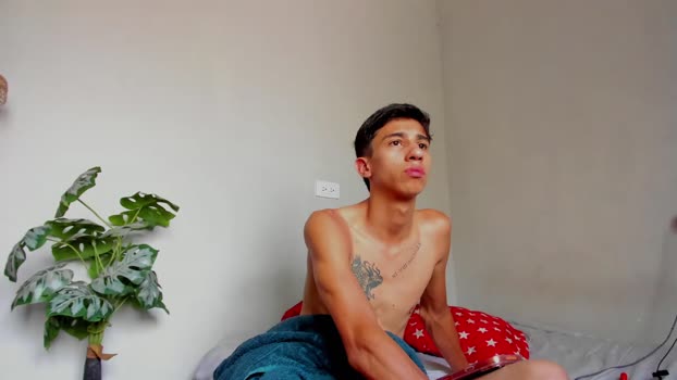 lucian_davii Show Webcam SHOW @ Chaturbate 04-03-2026