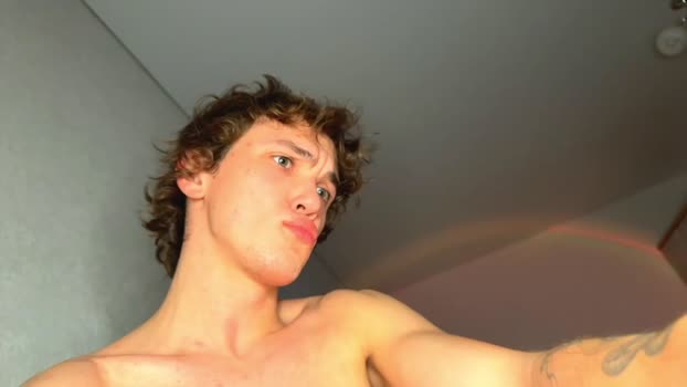 xavier_200 twink Webcam SHOW @ Chaturbate 04-03-2026