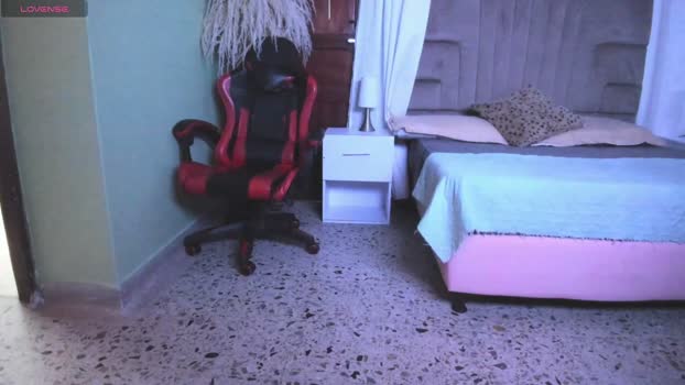 megan_angie orgasm Webcam SHOW @ Chaturbate 06-03-2026