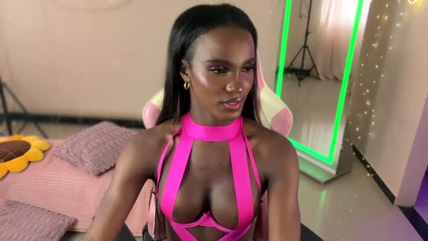 luanarisque sexytrans Webcam SHOW @ Chaturbate 08-03-2026