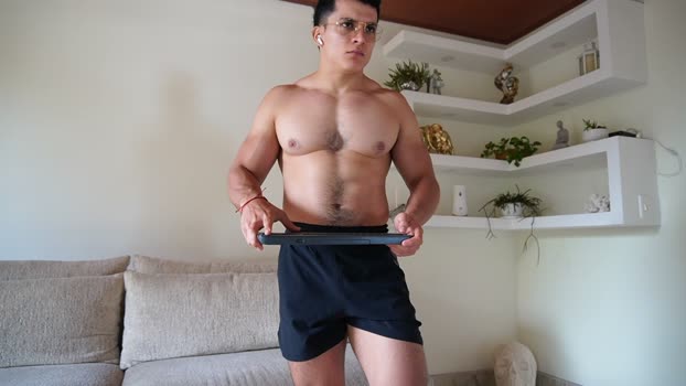 maximohoot kinky Webcam SHOW @ Chaturbate 13-03-2026