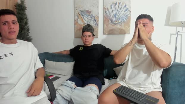 straight__friends XXX Webcam SHOW @ Chaturbate 15-03-2026