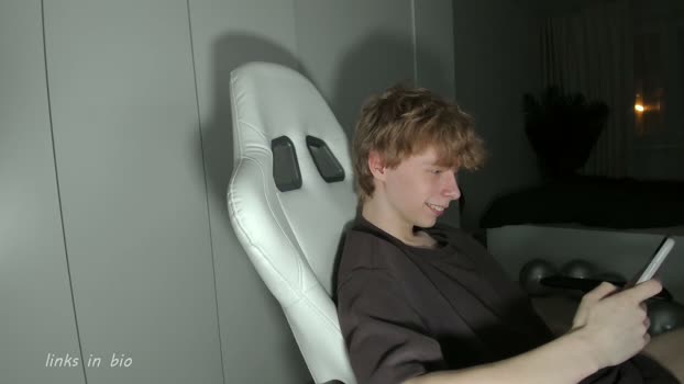 wawesuck gay Webcam SHOW @ Chaturbate 17-03-2026