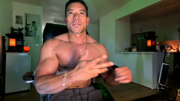 smoothripz bigass Webcam SHOW @ Chaturbate 18-03-2026