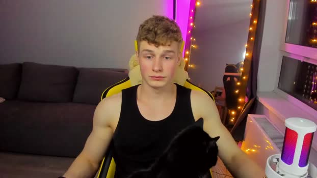kurt_hanssen striptease Webcam SHOW @ Chaturbate 18-03-2026