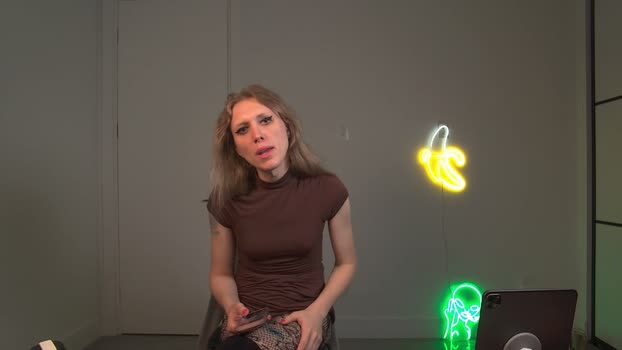 velvettgirl suck Webcam SHOW @ Chaturbate 23-03-2026