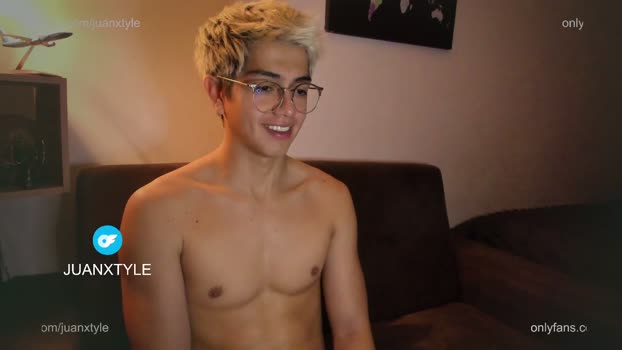 juancamroom fingers Webcam SHOW @ Chaturbate 23-03-2026