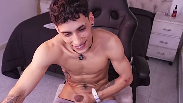 jhoanleandro spank Webcam SHOW @ Chaturbate 25-03-2026