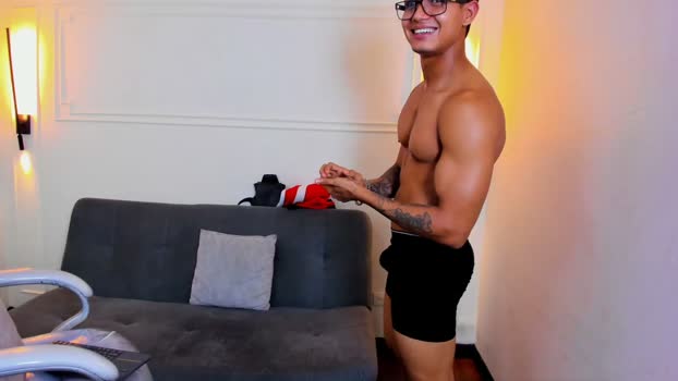 paradise_boy_s kiss Webcam SHOW @ Chaturbate 29-03-2026