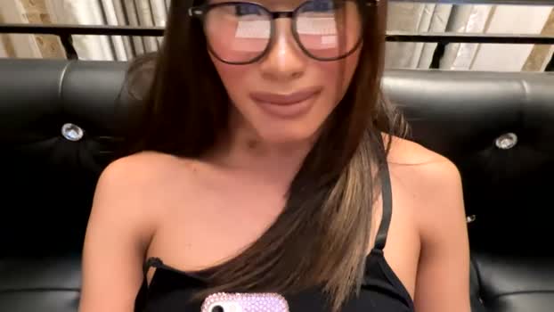 gleiahong legs Webcam SHOW @ Chaturbate 02-04-2026