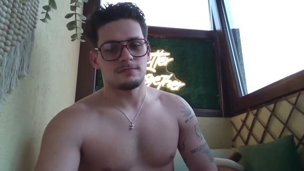 roberto_twink1 02-04-2026 Gay Recording - bigtoys fingers
