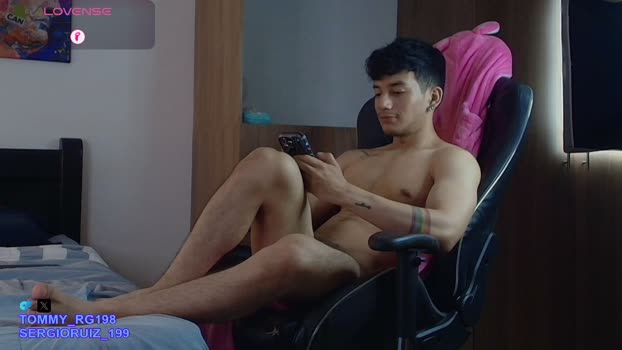 tommy_raym0ndg 07-04-2026 Gay Recording - kiss bigtoys