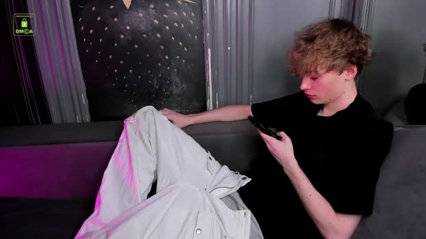 curlytwinkboy 14-04-2026 Gay Recording - Topless deepthroat