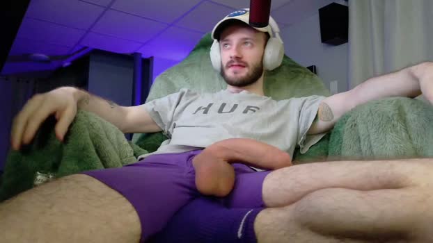 digbicknik toy Webcam SHOW @ Chaturbate 15-04-2026