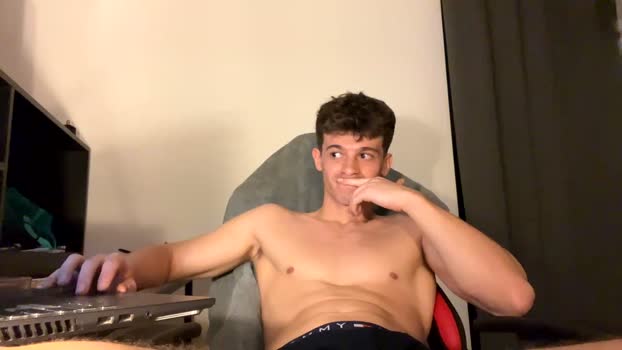 vincentprice69 15-04-2026 Gay Recording - spanking bicurious