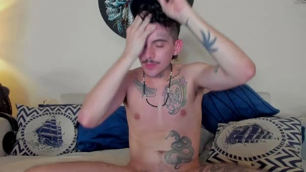 timothy_eliot 08-05-2026 Gay Recording - legs Topless