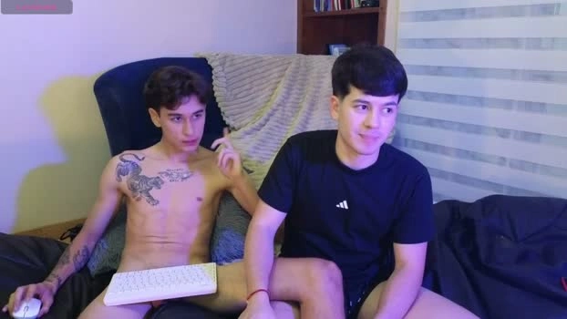 tightncuteass 12-05-2026 Gay Recording - legs naked