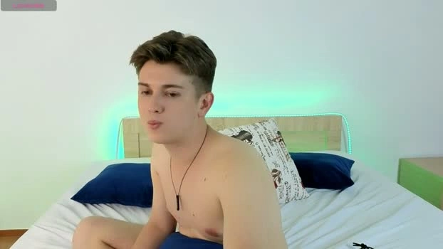 miless_cooper 15-05-2026 Gay Recording - striptease XXX