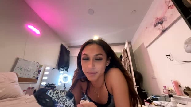 yungfemslut 21-05-2026 Trans Recording - kissing blowjob