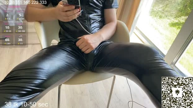 curlyboyy_ 02-06-2026 Male Recording - legs spanking