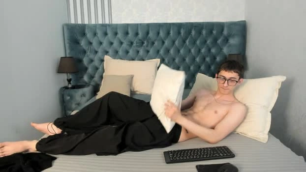 ronbevs 04-06-2026 Male Recording - toys spanking