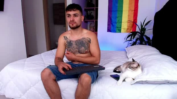 aron_santoro1 05-06-2026 Male Recording - Topless handsome
